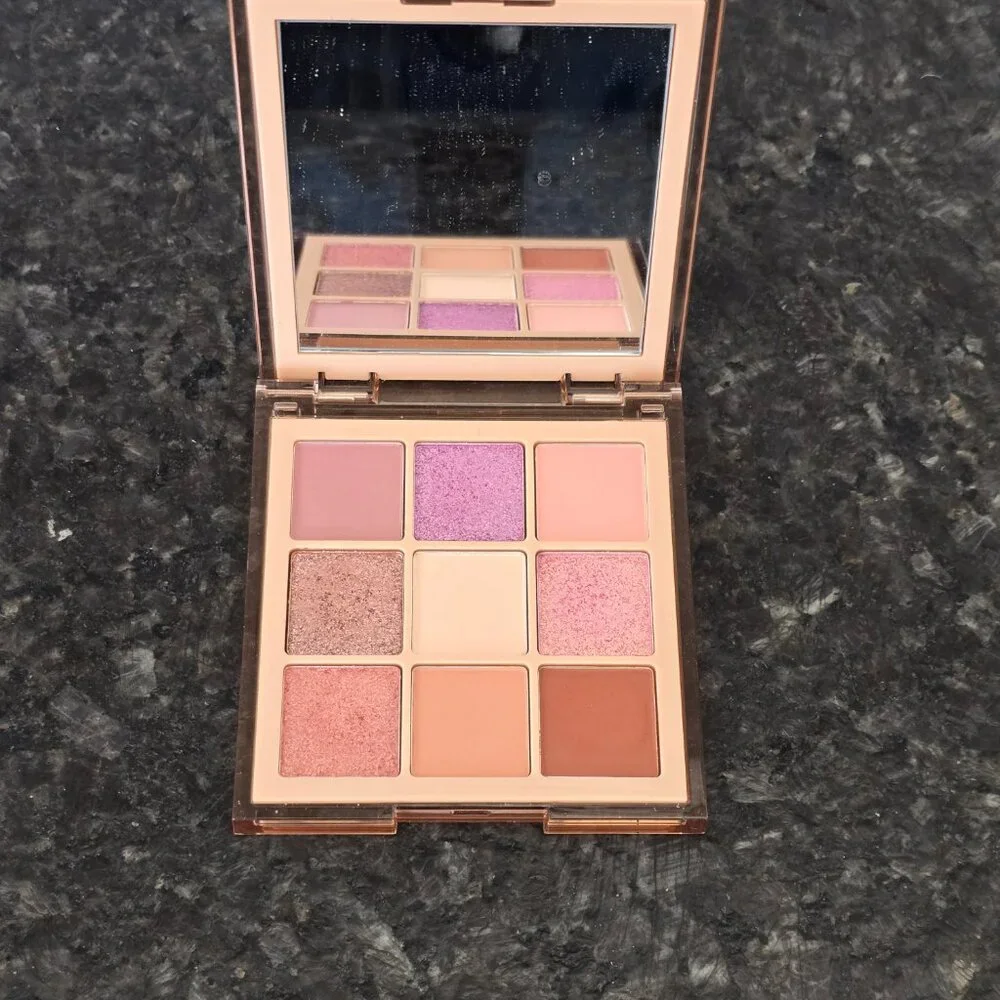 Huda Nude Light & Essence Ulta Girl United Eyeshadow Pallet (Bundle)